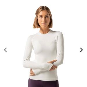 NWT Ghost Flower Yoga Metal Pearl Sweater L/XL